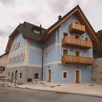 Ad Fort Hensel 2*