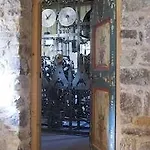 Ad Fort Hensel Hotel