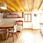 Ad Fort Hensel