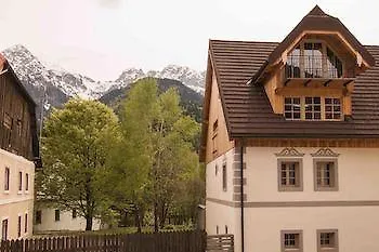 Ad Fort Hensel Szálloda 2*