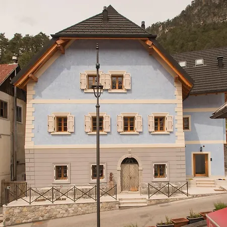 Ad Fort Hensel