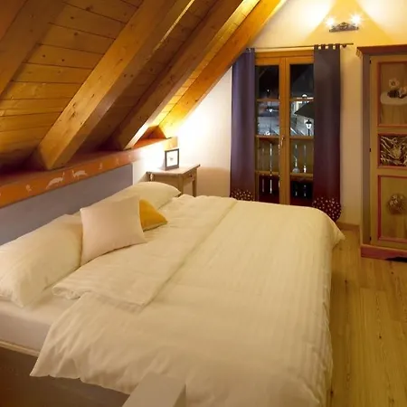 Ad Fort Hensel Szálloda